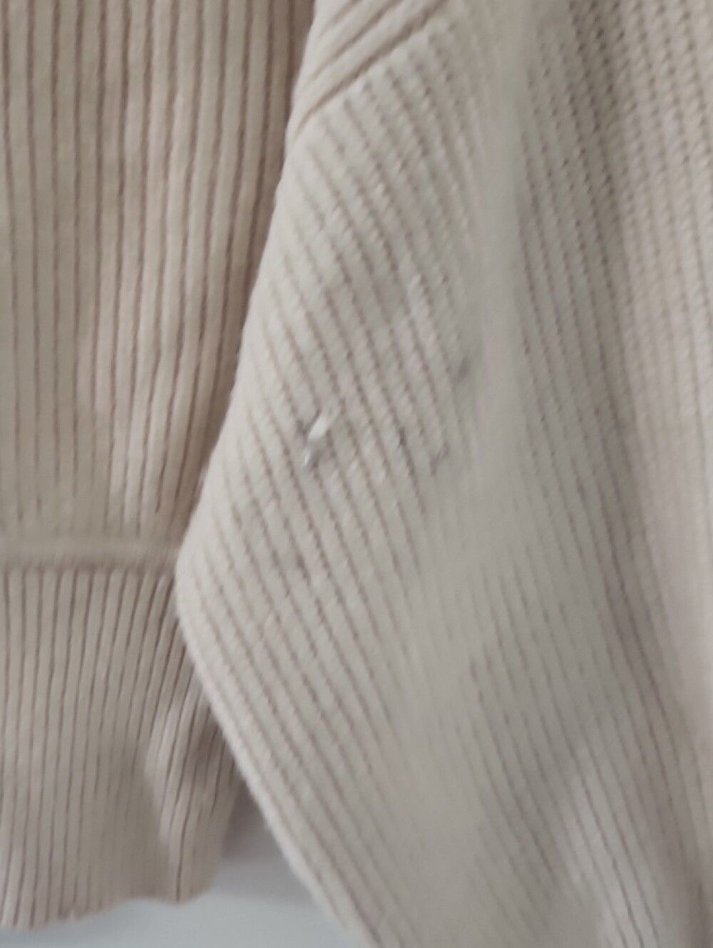 Express Cream Ribbed V-Neck Sweater - Picture 4 of 5